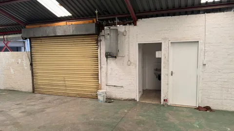 WhatsApp Image 2025-12-17 at 15.45.09 (1).